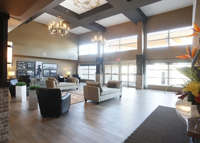 Pomeroy Inn & Suites At Olds College